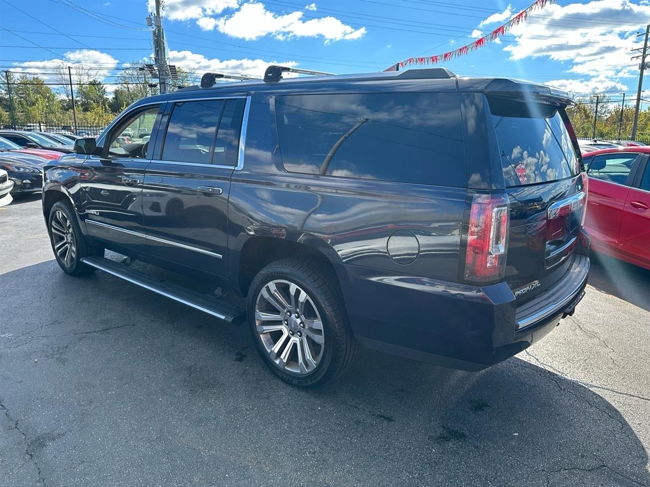 GMC Yukon XL Denali 4WD 2020