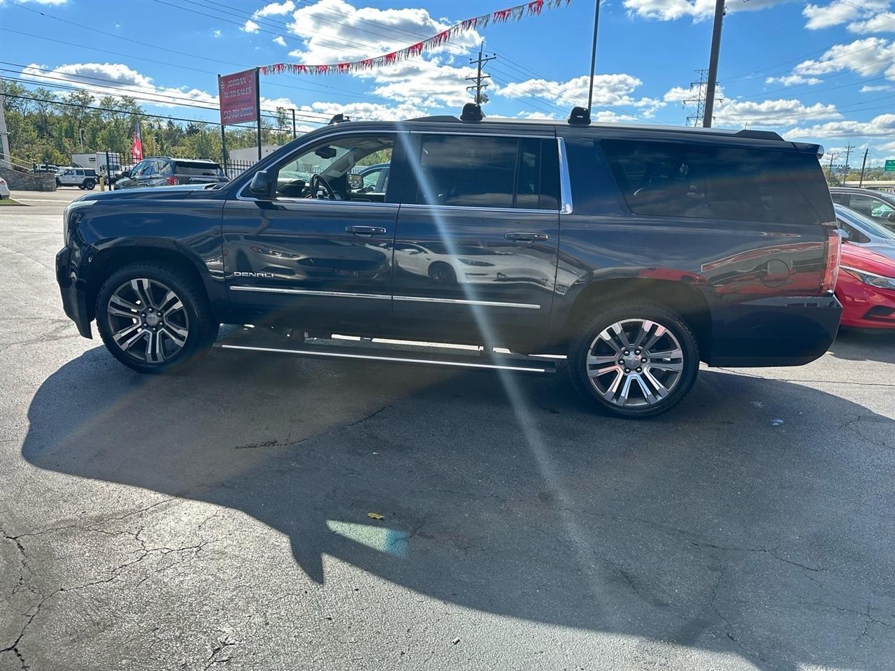 GMC Yukon XL Denali 4WD 2020