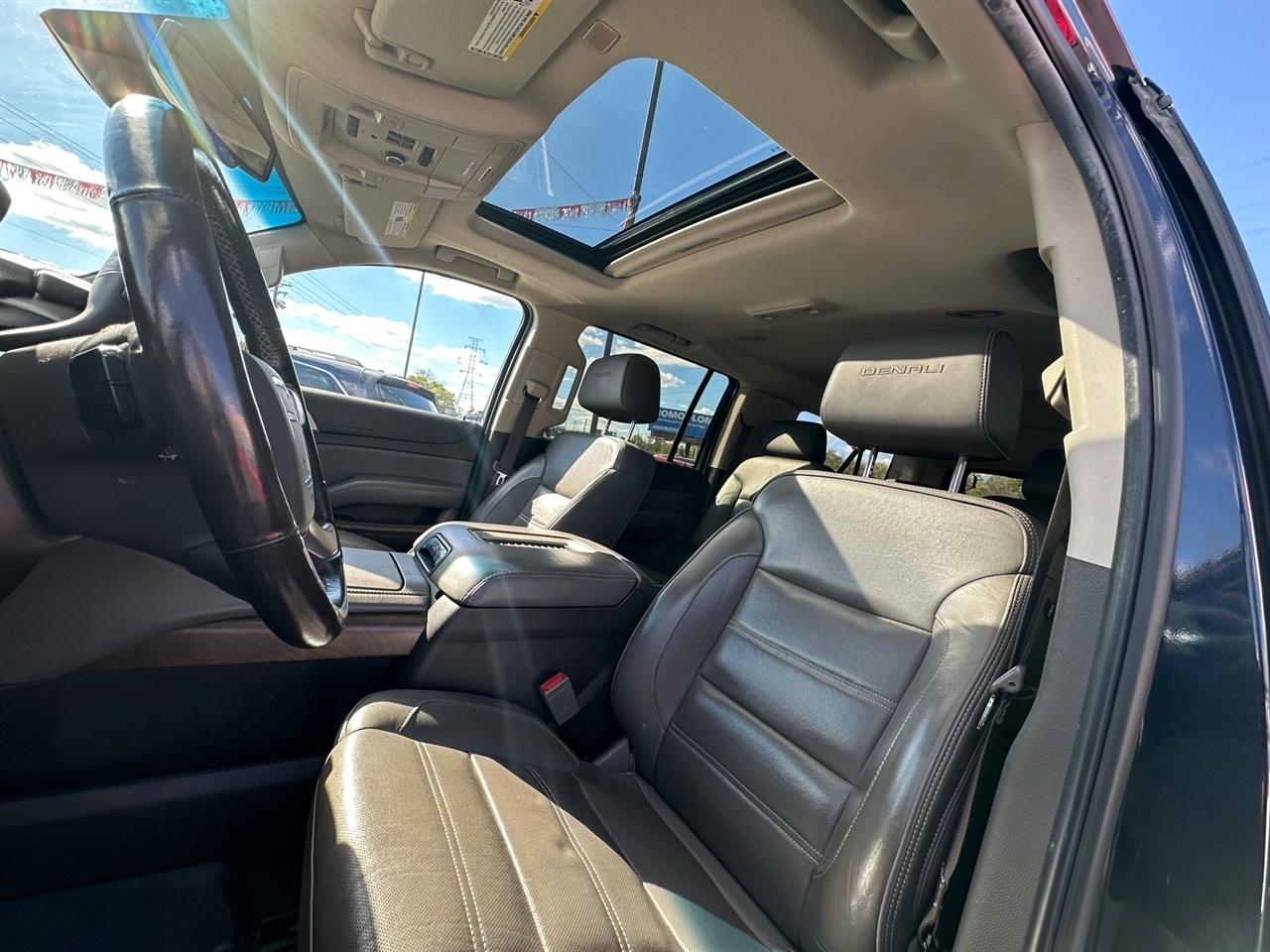 GMC Yukon XL Denali 4WD 2020