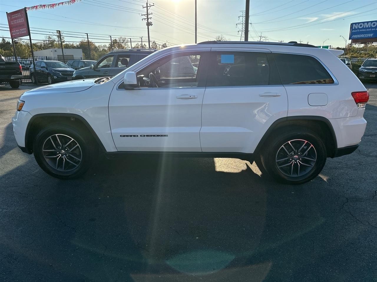 Jeep Grand Cherokee Laredo 2WD 2018