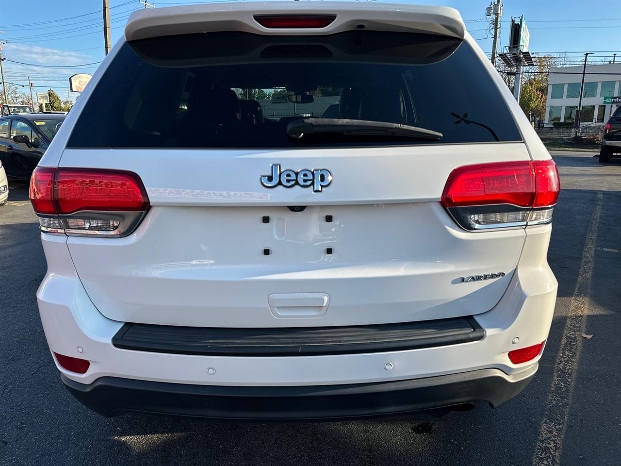 Jeep Grand Cherokee Laredo 2WD 2018