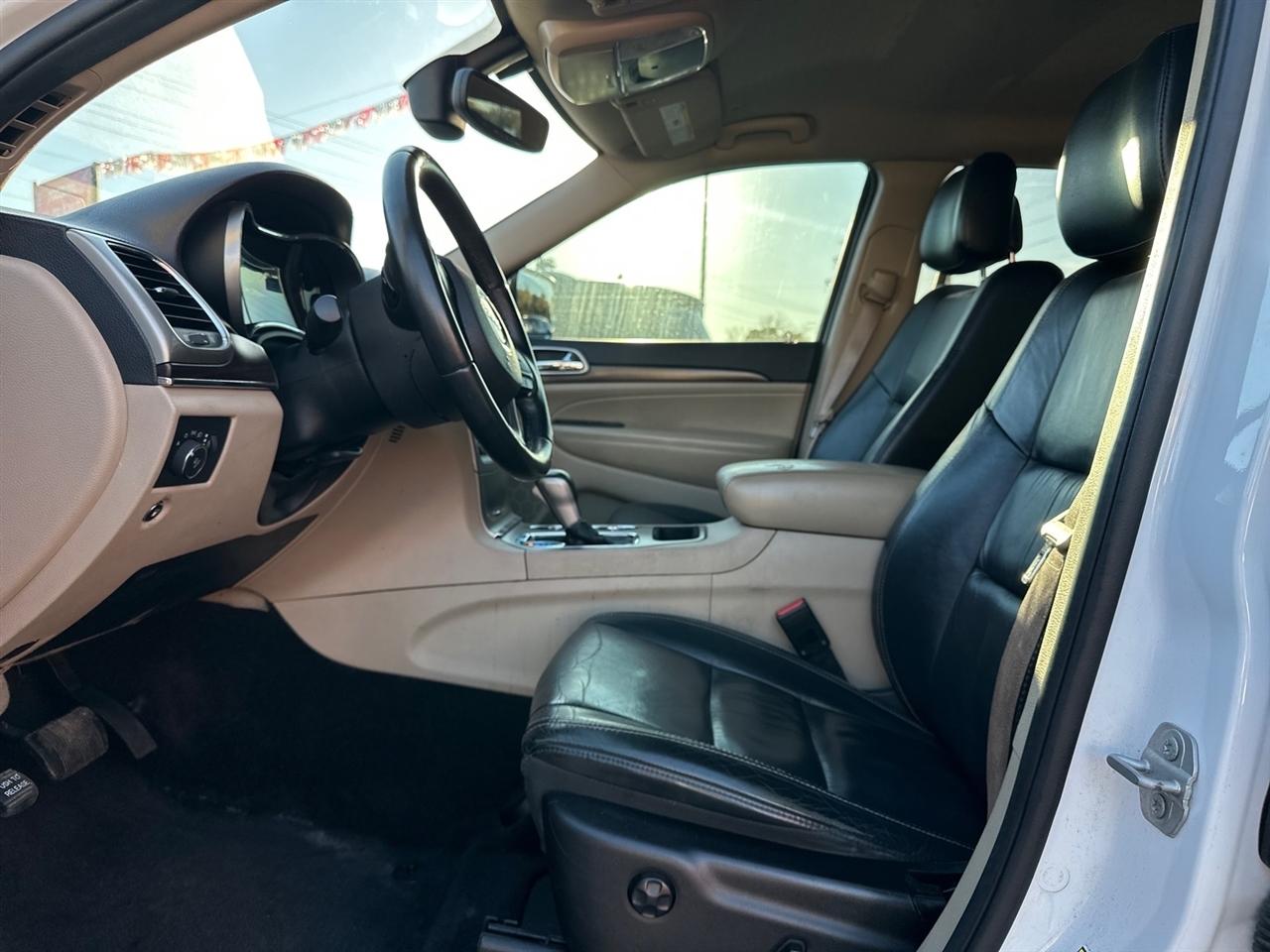 Jeep Grand Cherokee Laredo 2WD 2018