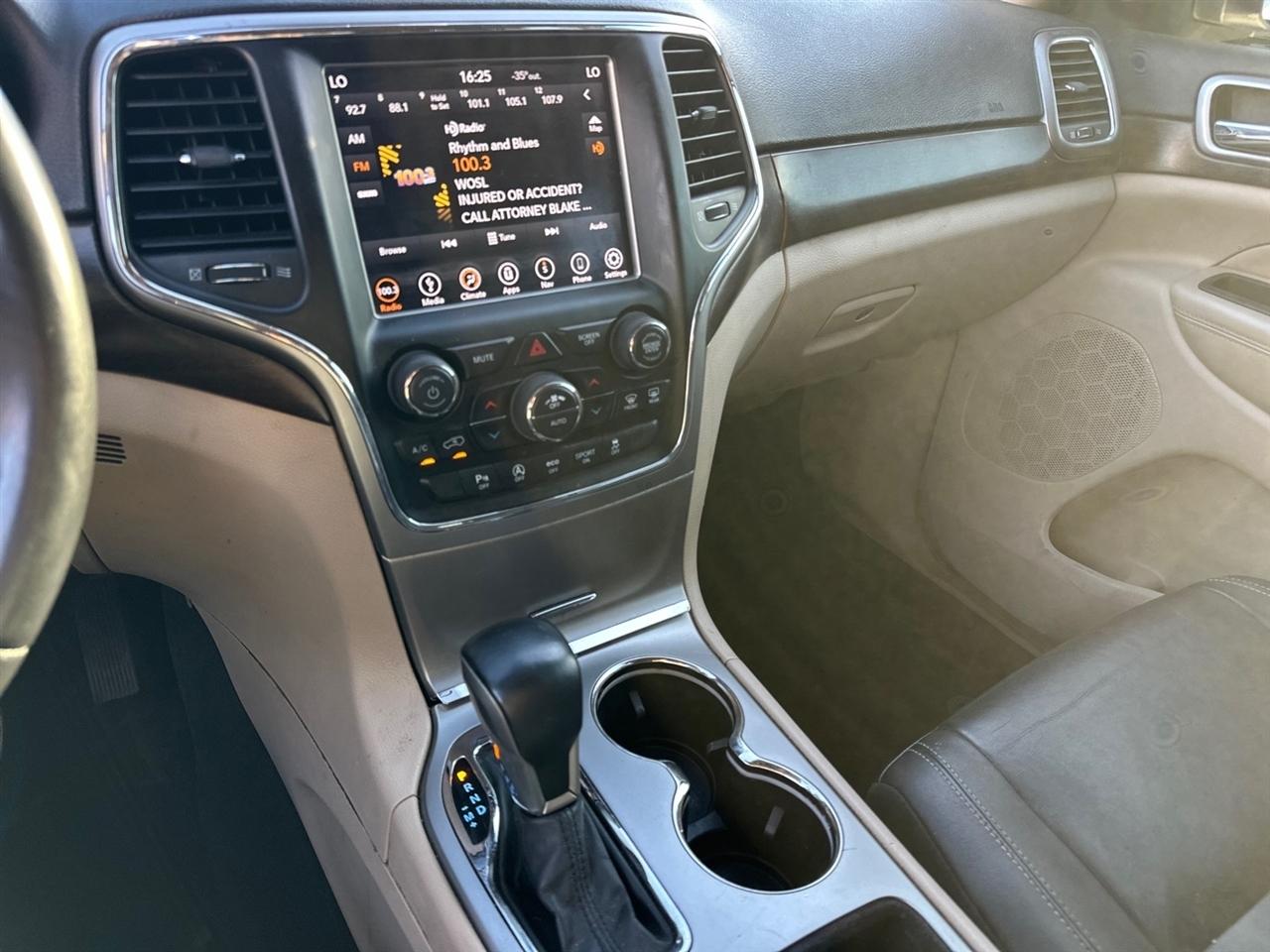 Jeep Grand Cherokee Laredo 2WD 2018