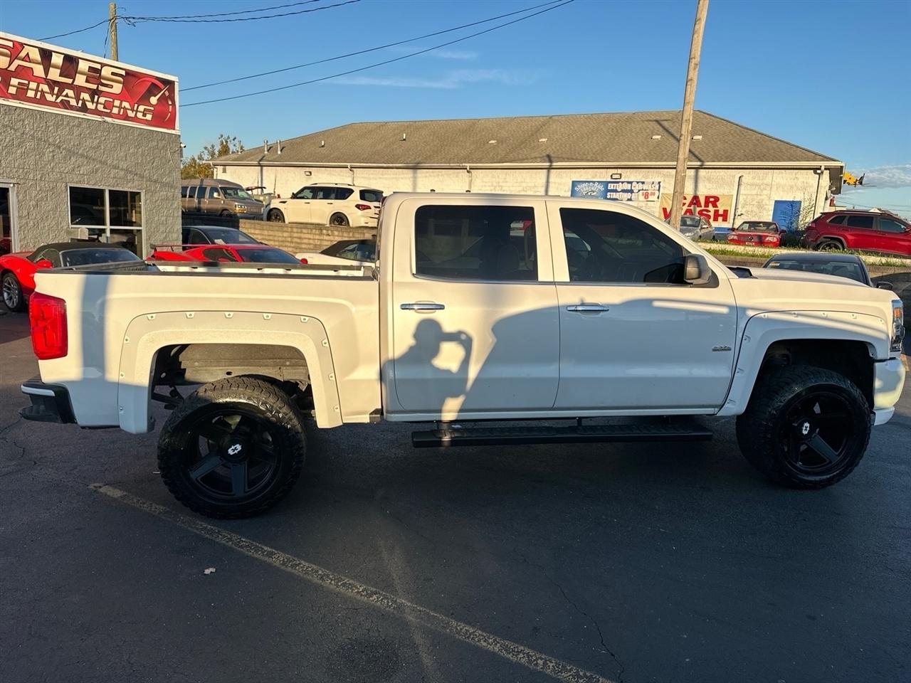 Chevrolet Silverado 1500 High Country Crew Cab Short Box 4WD 2017