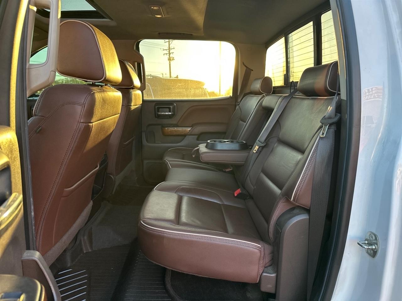 Chevrolet Silverado 1500 High Country Crew Cab Short Box 4WD 2017
