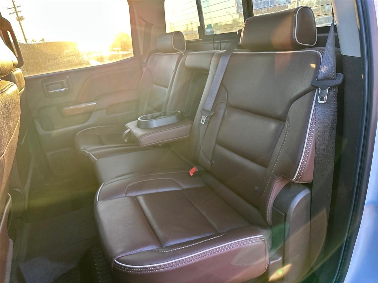 Chevrolet Silverado 1500 High Country Crew Cab Short Box 4WD 2017