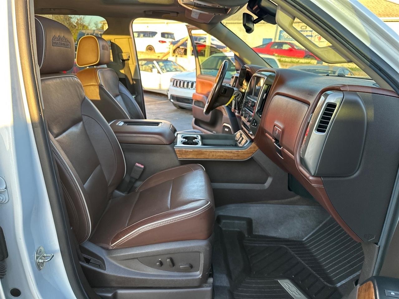 Chevrolet Silverado 1500 High Country Crew Cab Short Box 4WD 2017
