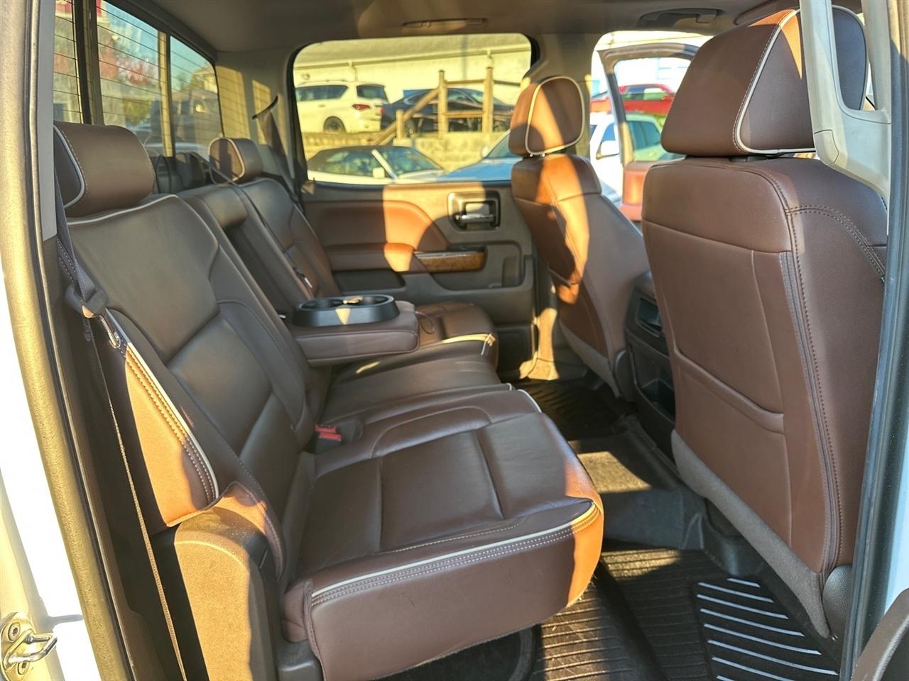 Chevrolet Silverado 1500 High Country Crew Cab Short Box 4WD 2017