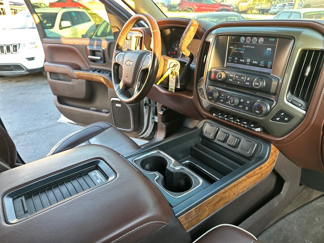 Chevrolet Silverado 1500 High Country Crew Cab Short Box 4WD 2017