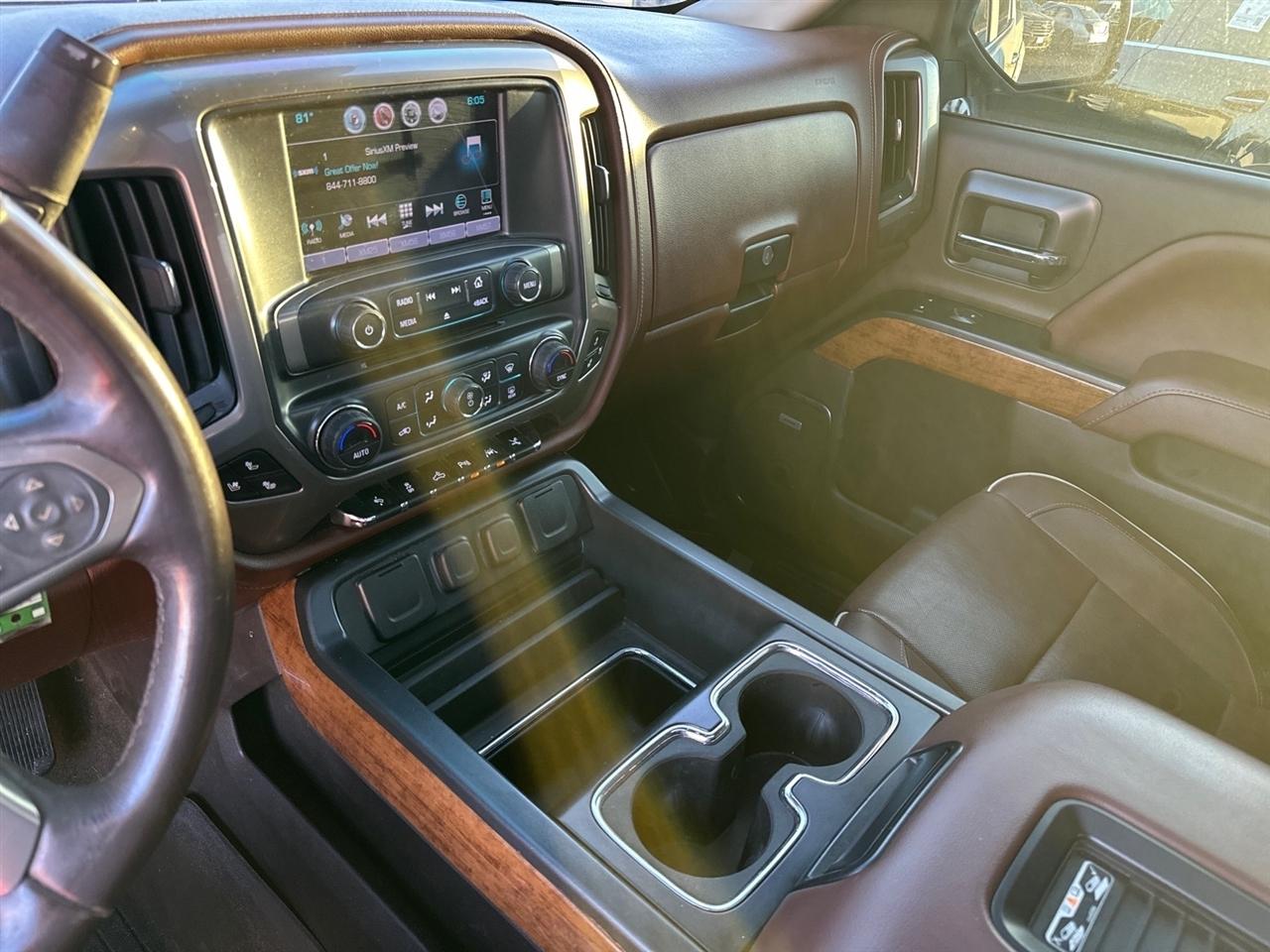 Chevrolet Silverado 1500 High Country Crew Cab Short Box 4WD 2017
