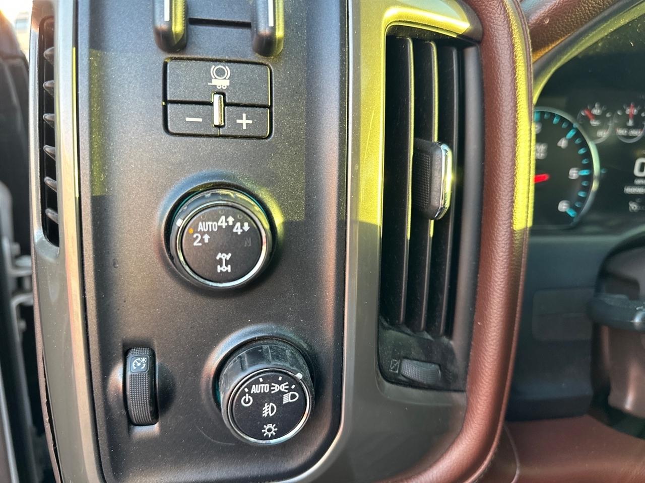 Chevrolet Silverado 1500 High Country Crew Cab Short Box 4WD 2017