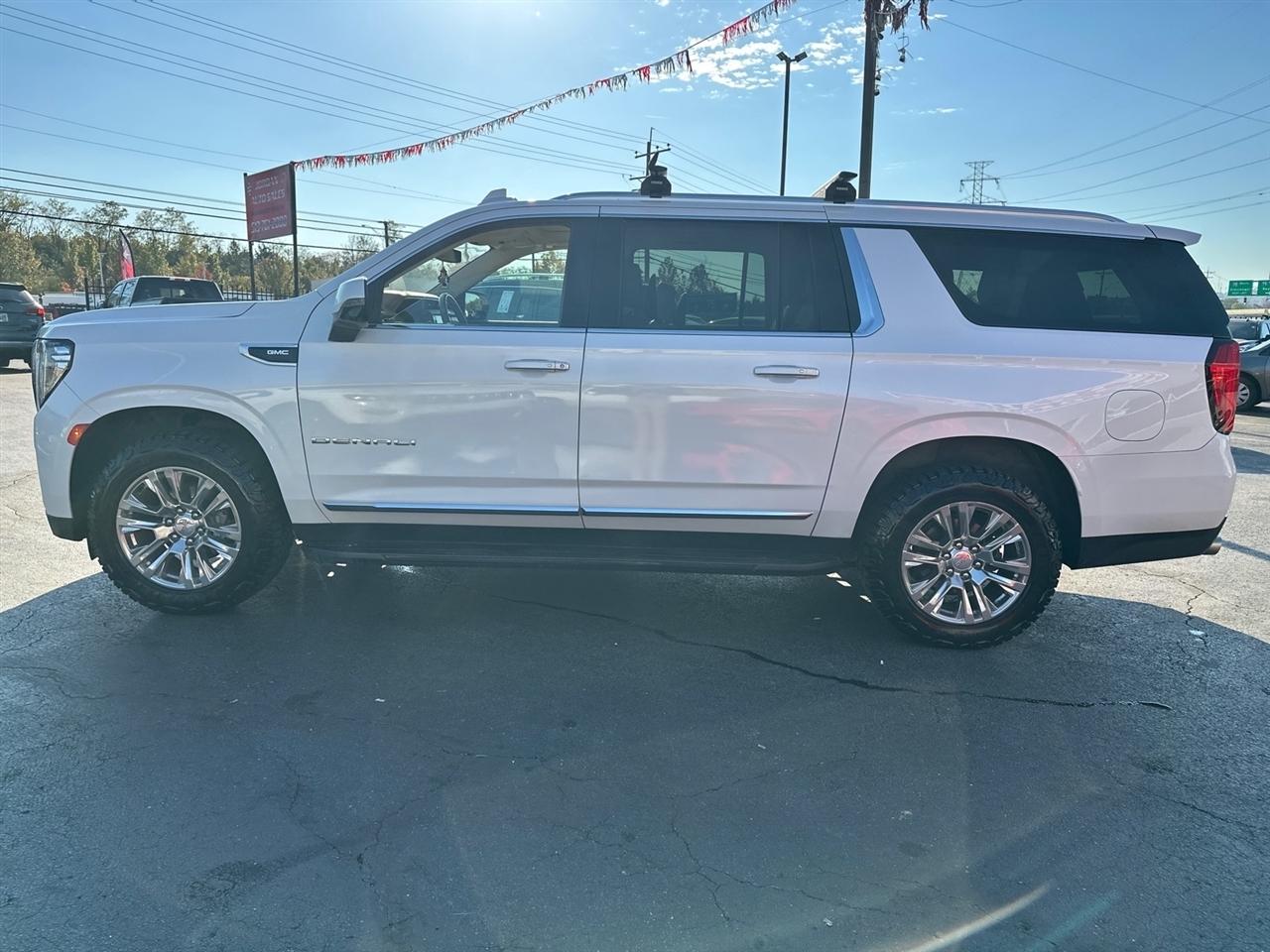 GMC Yukon XL Denali 4WD 2021