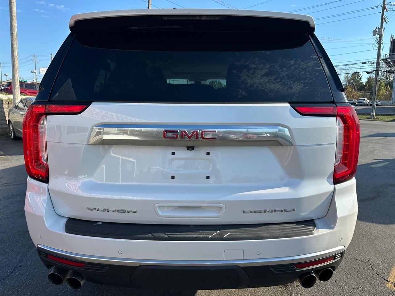 GMC Yukon XL Denali 4WD 2021