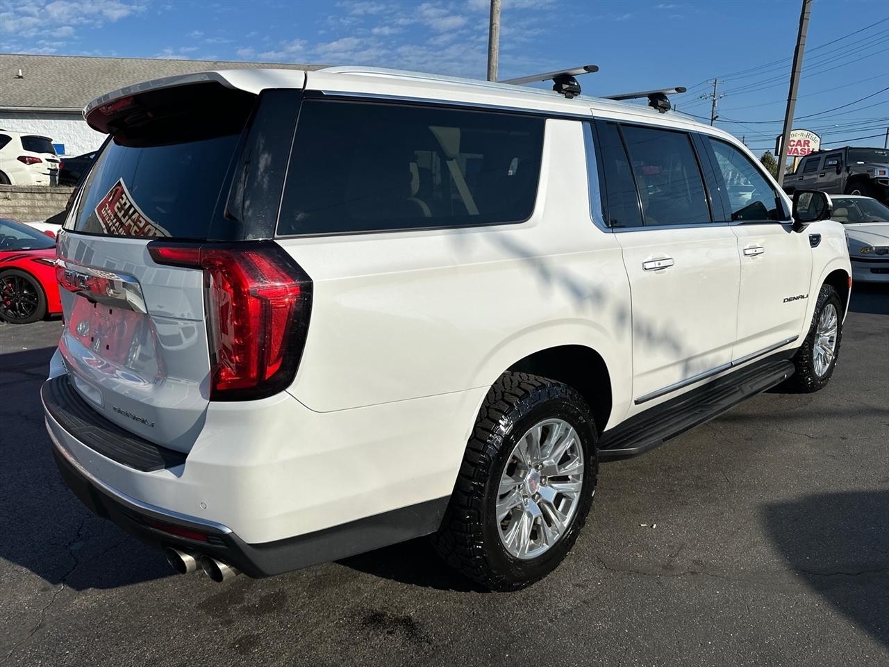 GMC Yukon XL Denali 4WD 2021