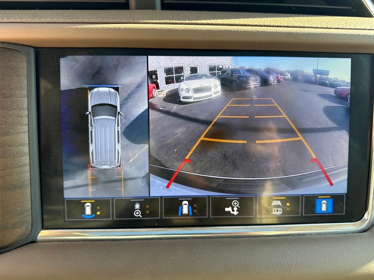 GMC Yukon XL Denali 4WD 2021