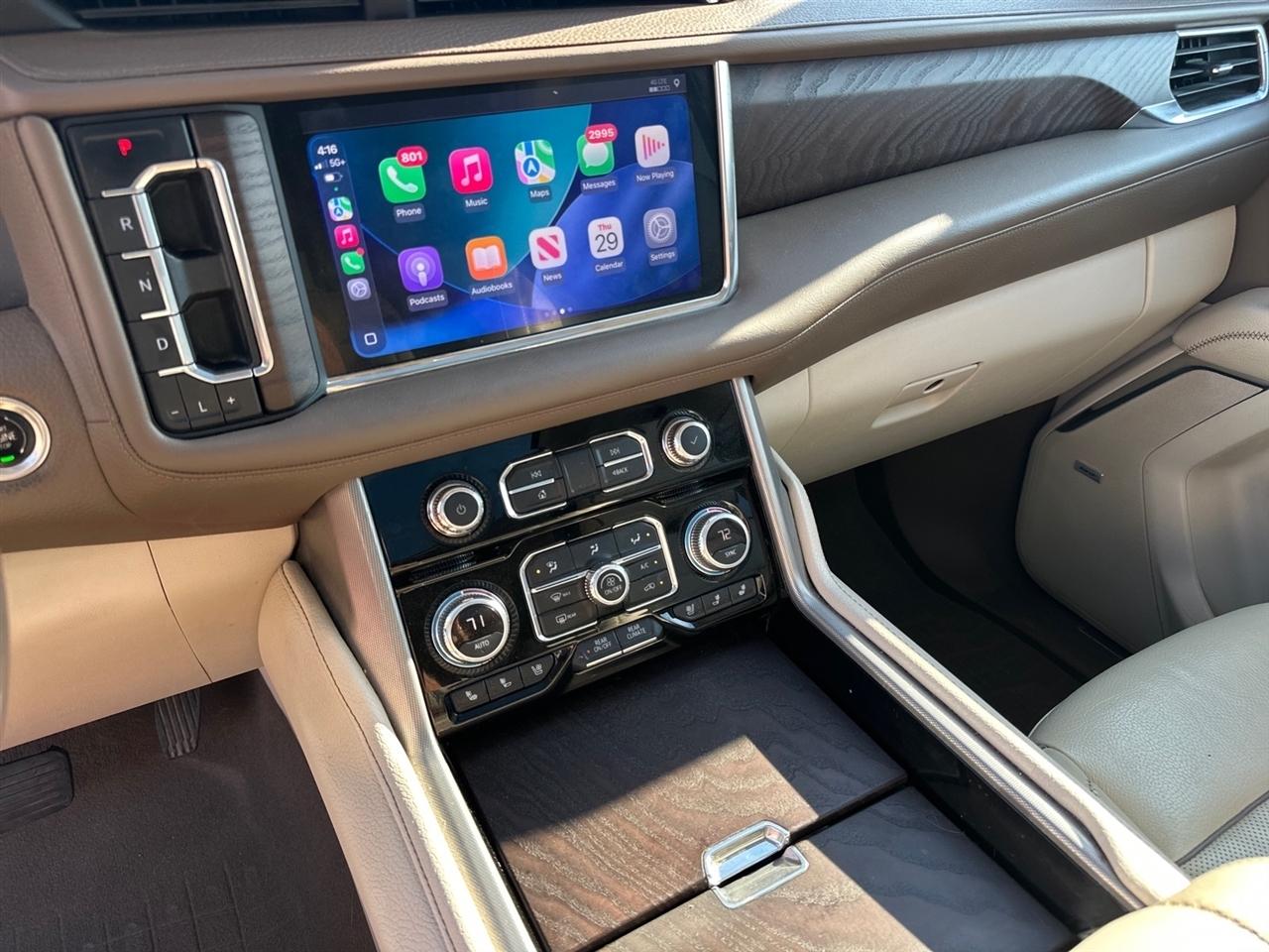 GMC Yukon XL Denali 4WD 2021