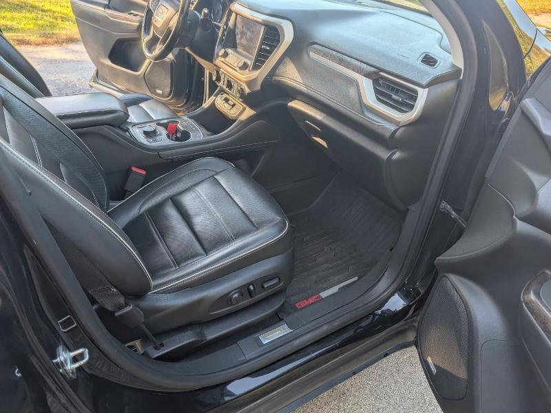 GMC Acadia Denali AWD 2020