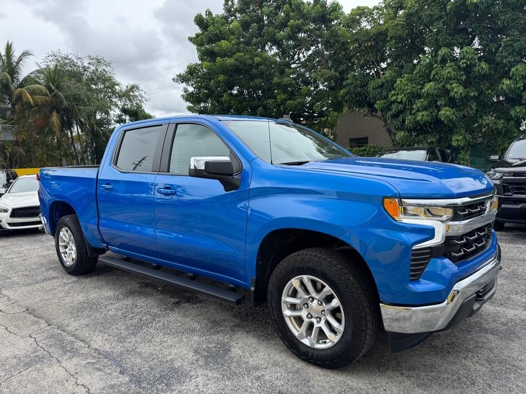 2025 Chevrolet Silverado 1500 LT - Photo 9