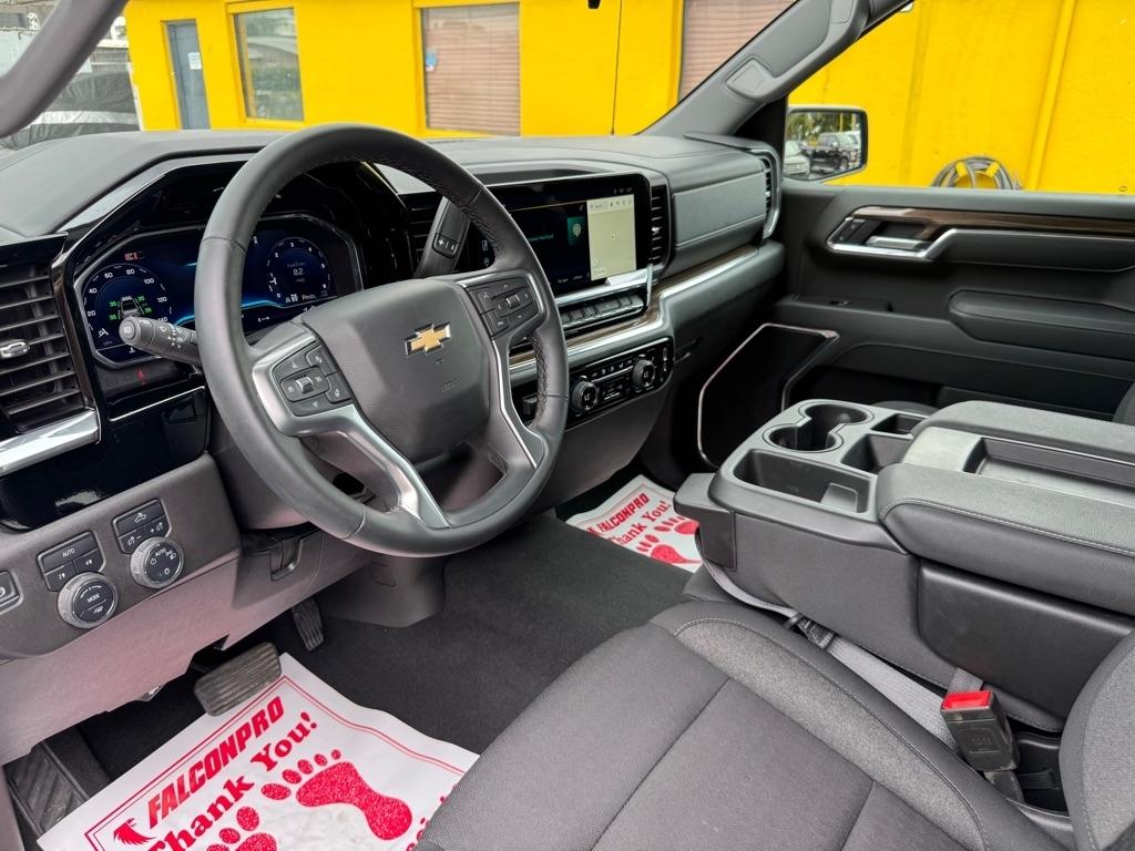 2025 Chevrolet Silverado 1500 LT - Photo 19