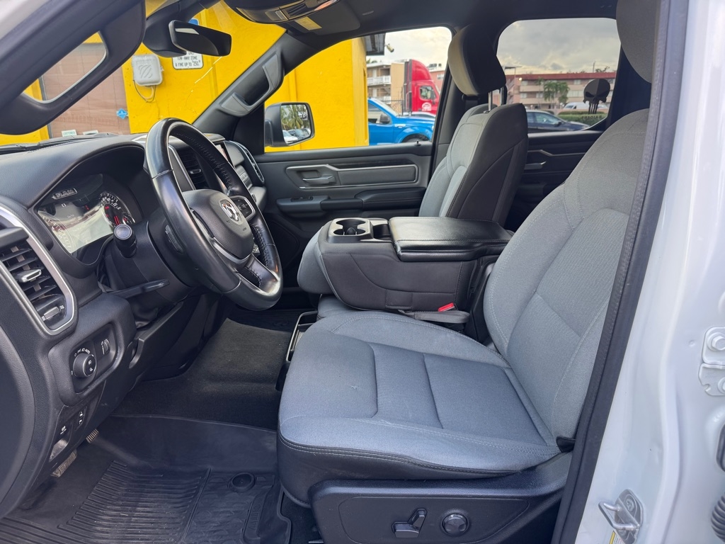 RAM 1500 Big Horn Quad Cab 2WD 2022