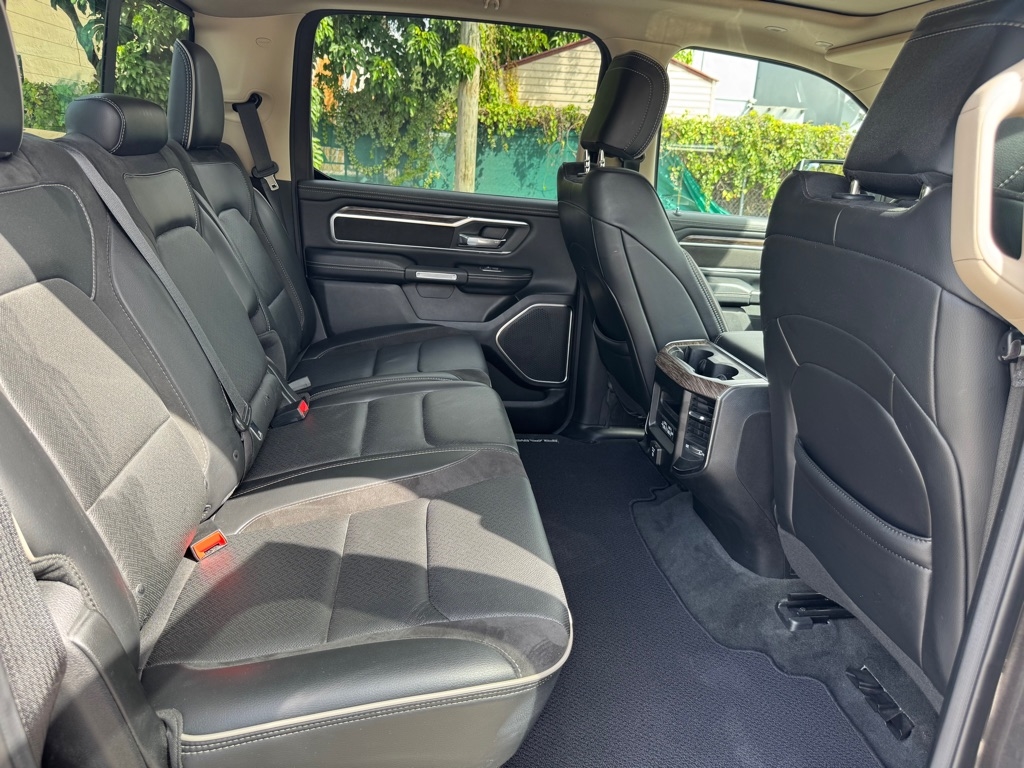 RAM 1500 Laramie Crew Cab SWB 4WD 2019