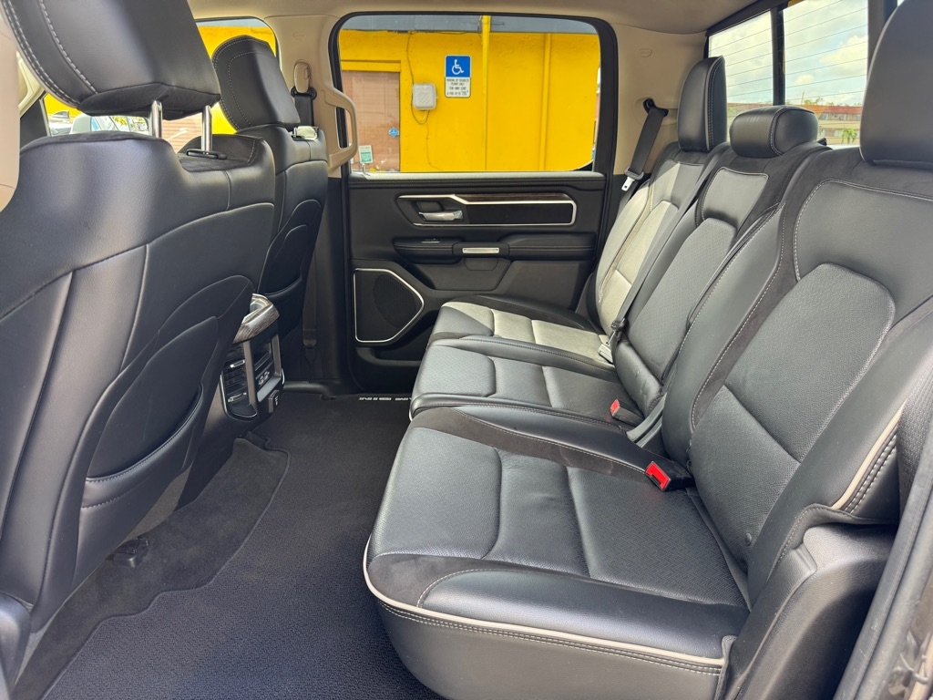 RAM 1500 Laramie Crew Cab SWB 4WD 2019