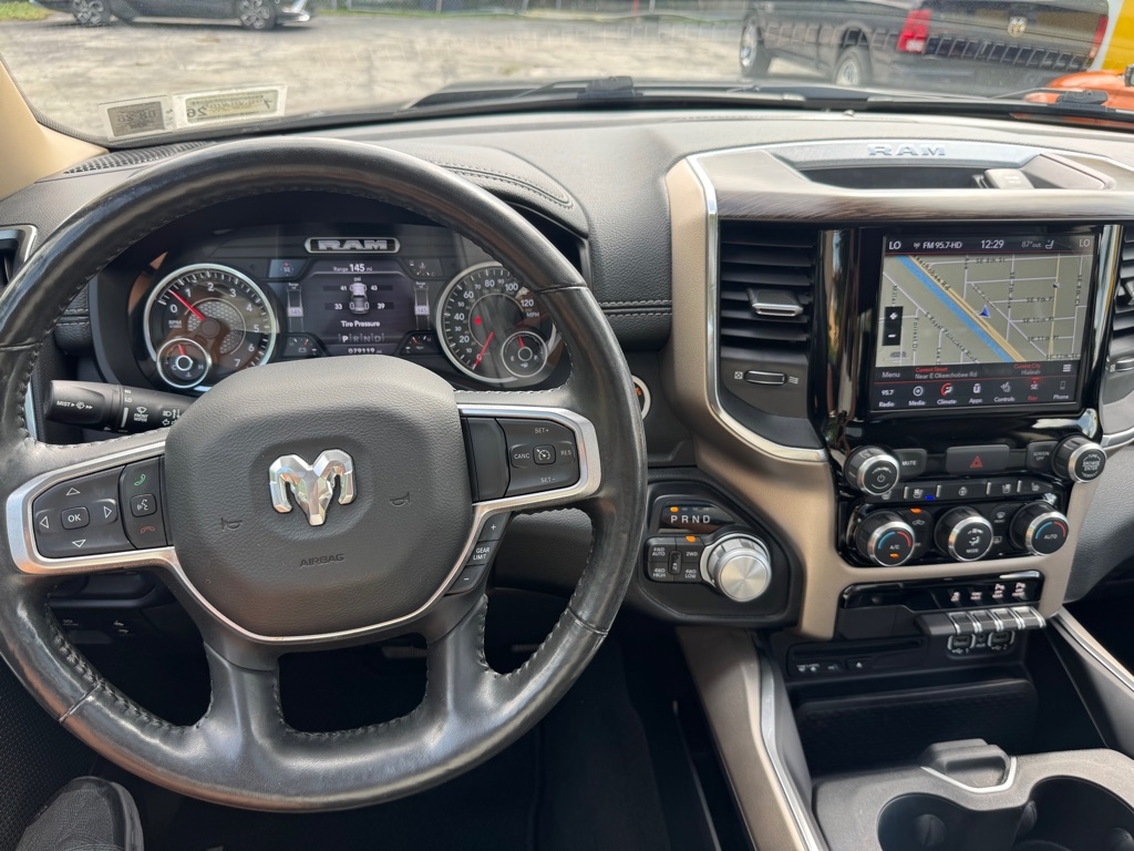 RAM 1500 Laramie Crew Cab SWB 4WD 2019
