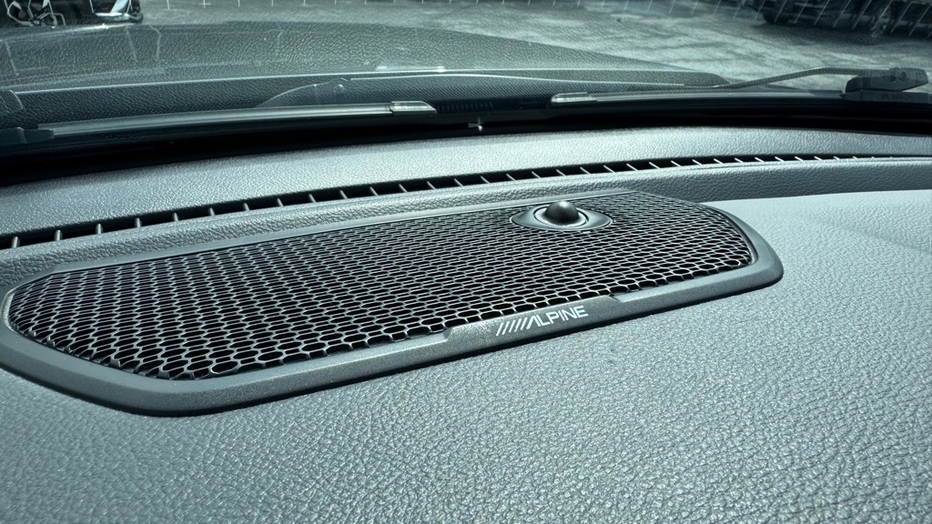 RAM 1500 Laramie Crew Cab SWB 4WD 2019