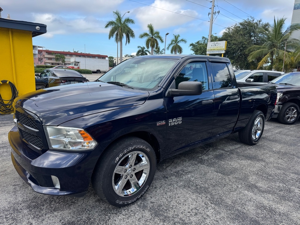 RAM 1500 Tradesman Quad Cab 2WD 2017