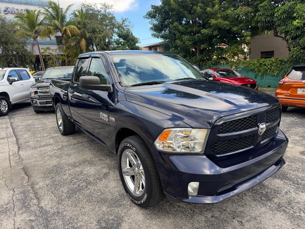 RAM 1500 Tradesman Quad Cab 2WD 2017