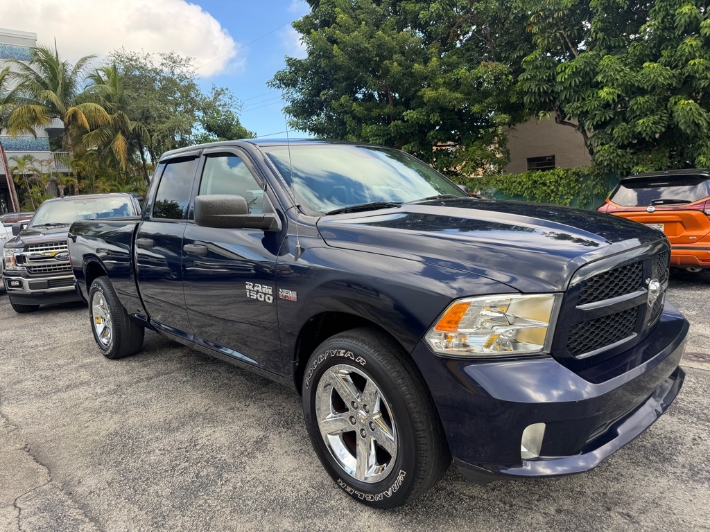 RAM 1500 Tradesman Quad Cab 2WD 2017