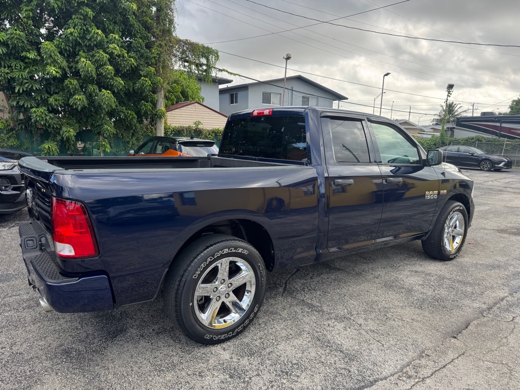 RAM 1500 Tradesman Quad Cab 2WD 2017