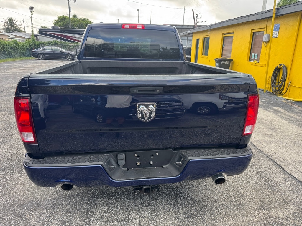 RAM 1500 Tradesman Quad Cab 2WD 2017