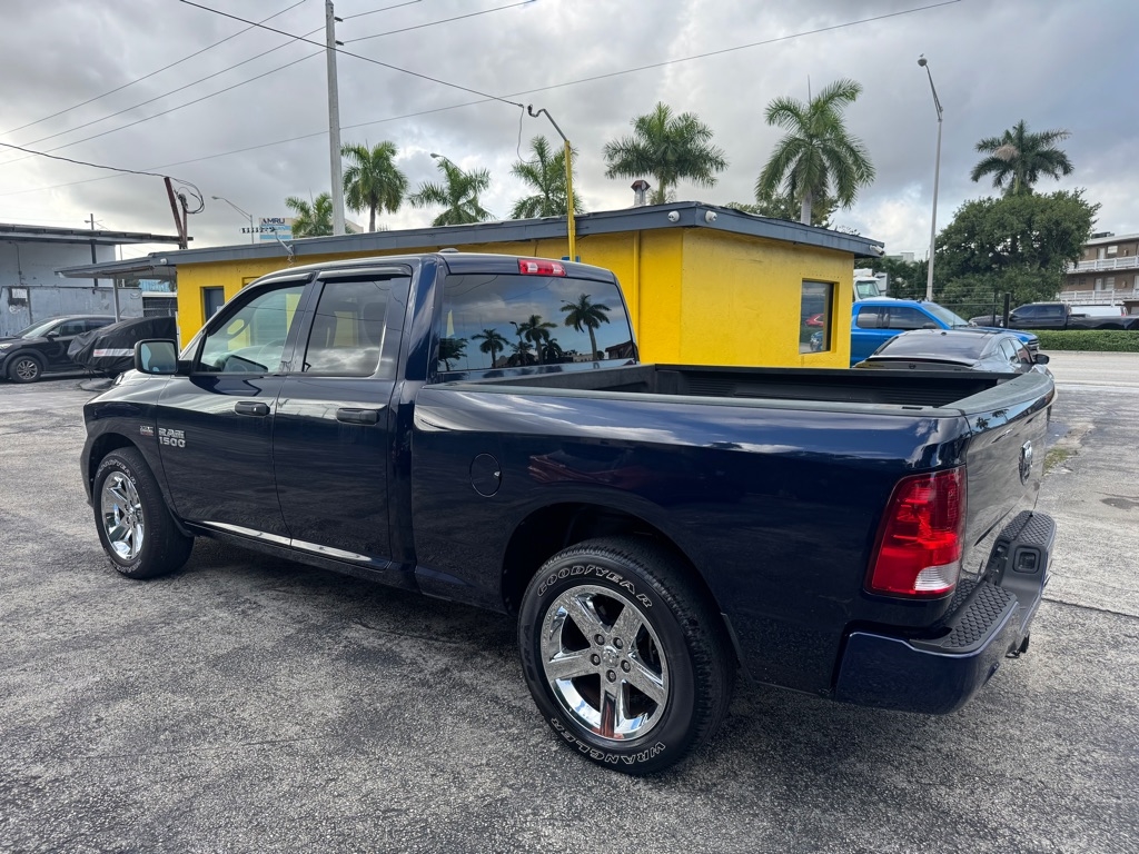 RAM 1500 Tradesman Quad Cab 2WD 2017