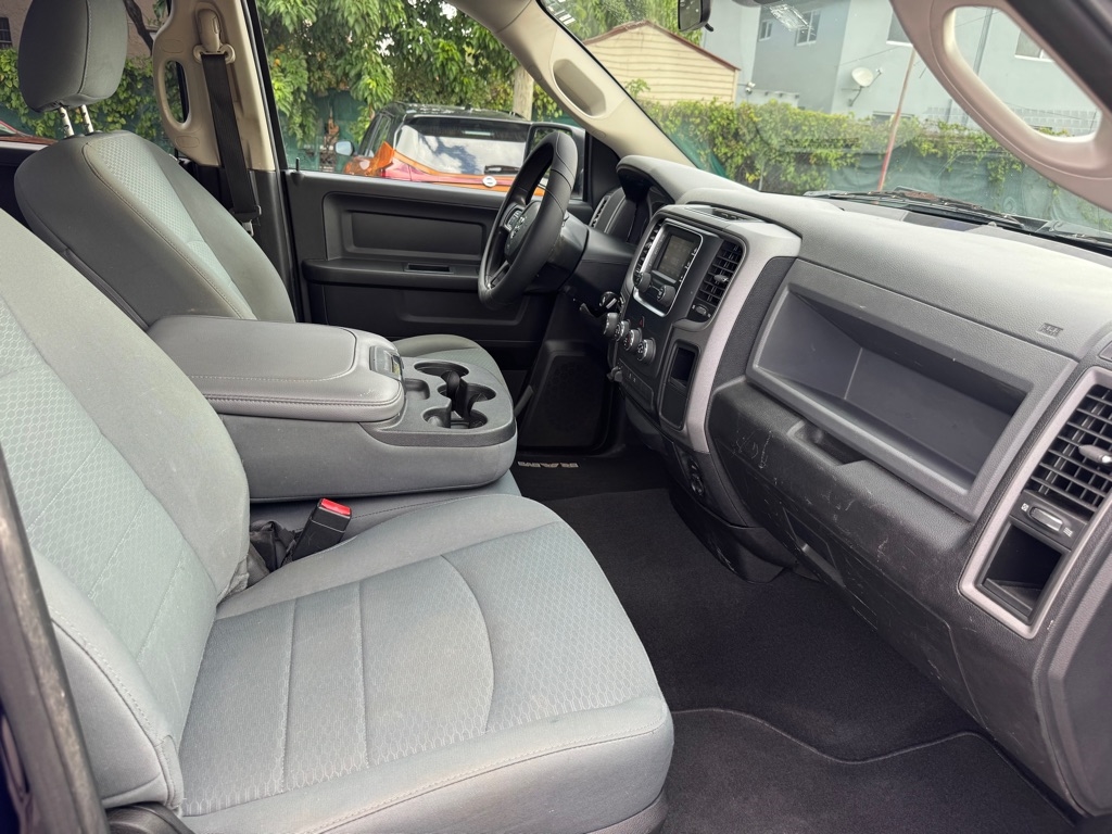 RAM 1500 Tradesman Quad Cab 2WD 2017