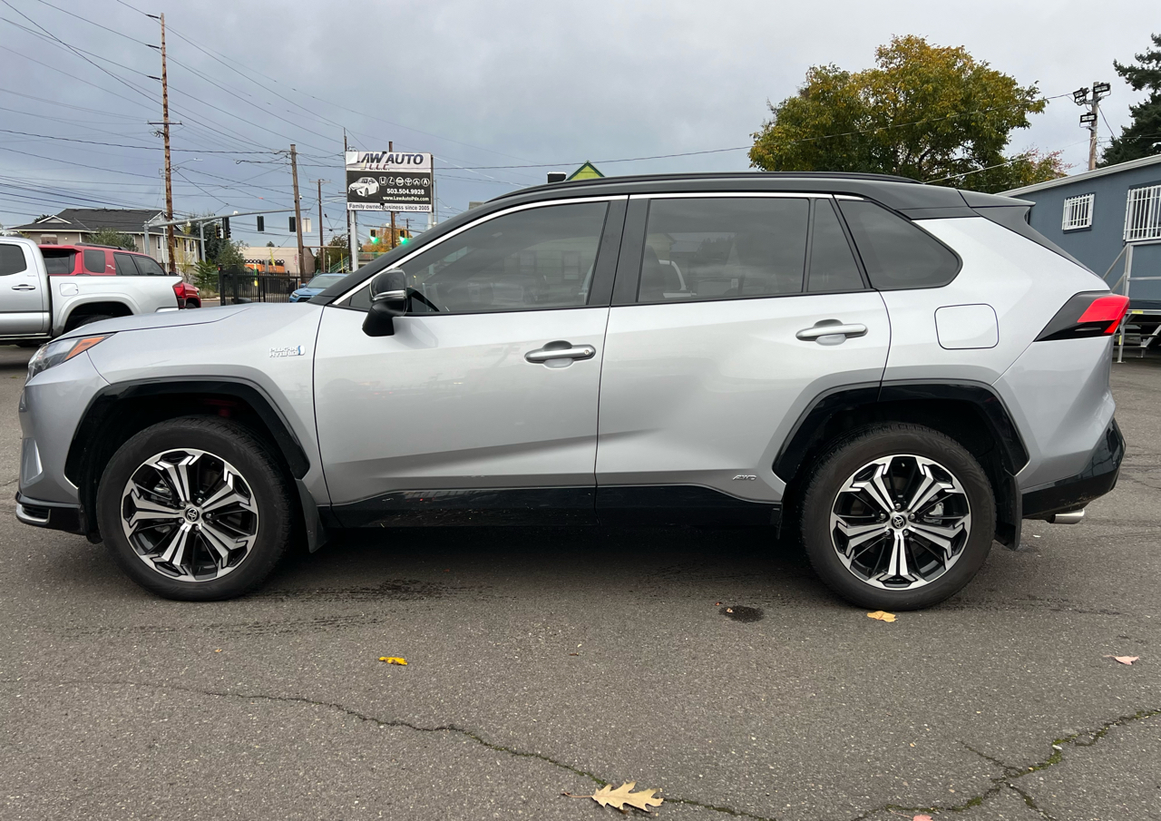 2022 Toyota RAV4 Prime XSE photo 4