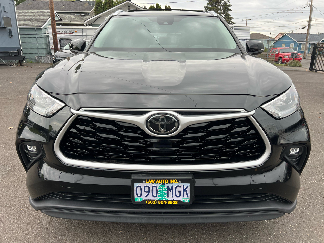 2020 Toyota Highlander XLE photo 2