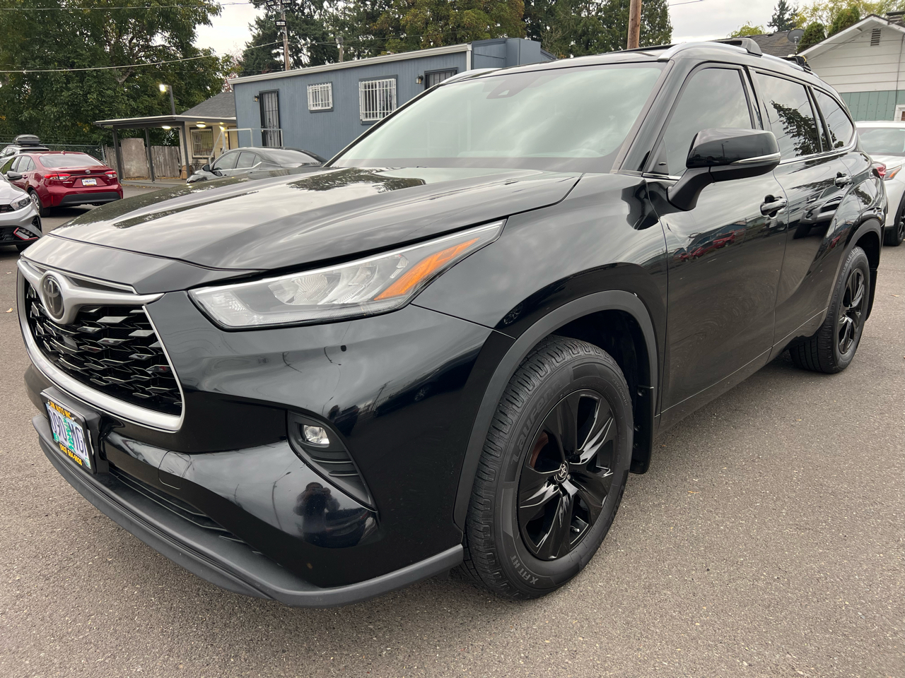 2020 Toyota Highlander XLE photo 3