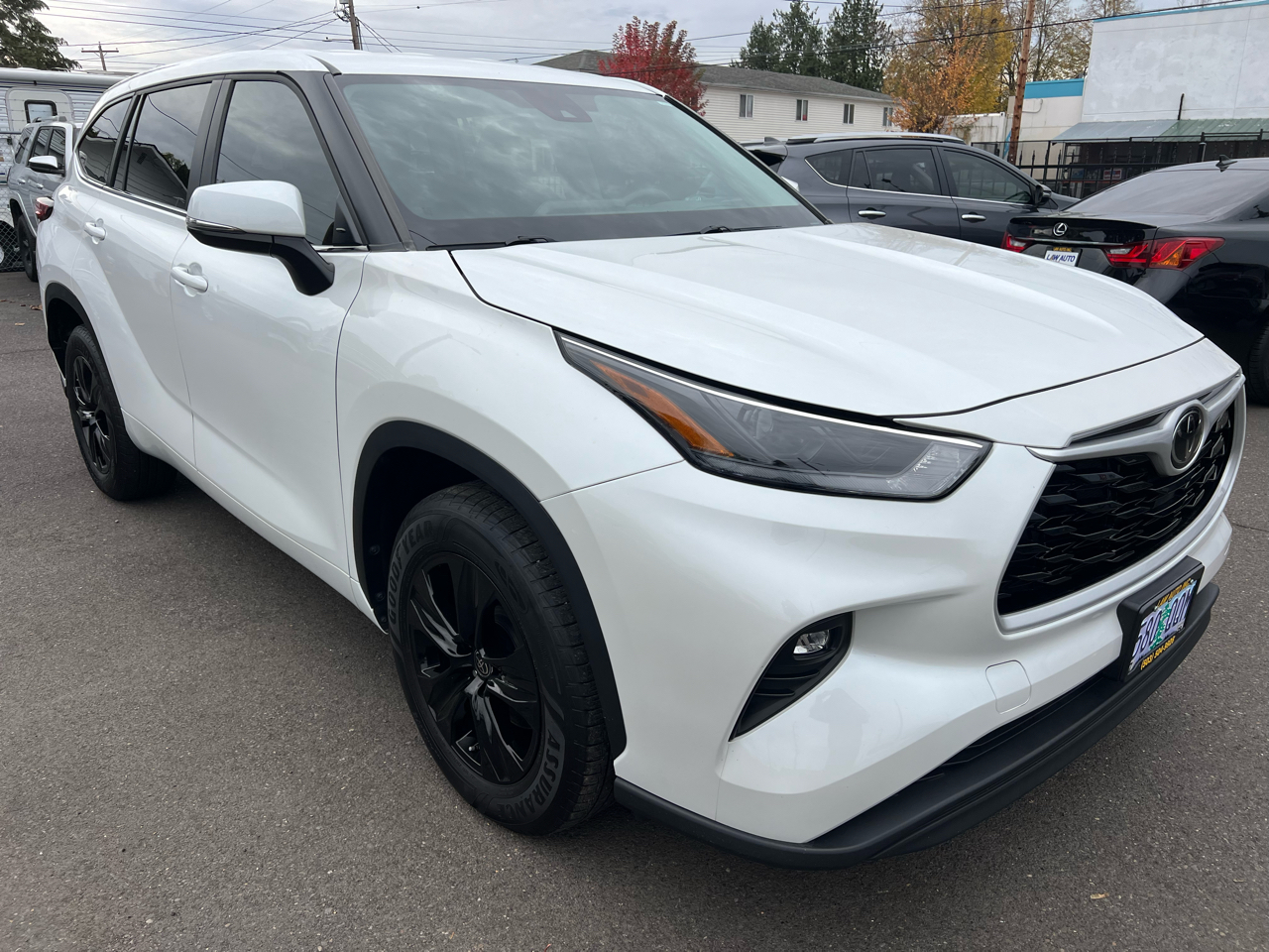 2023 Toyota Highlander LE FWD V6