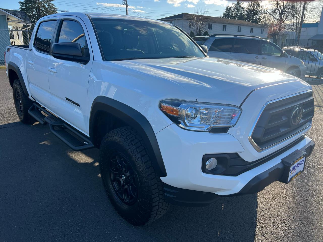 2023 Toyota Tacoma SR5 Double Cab Long Bed V6 6AT 2WD