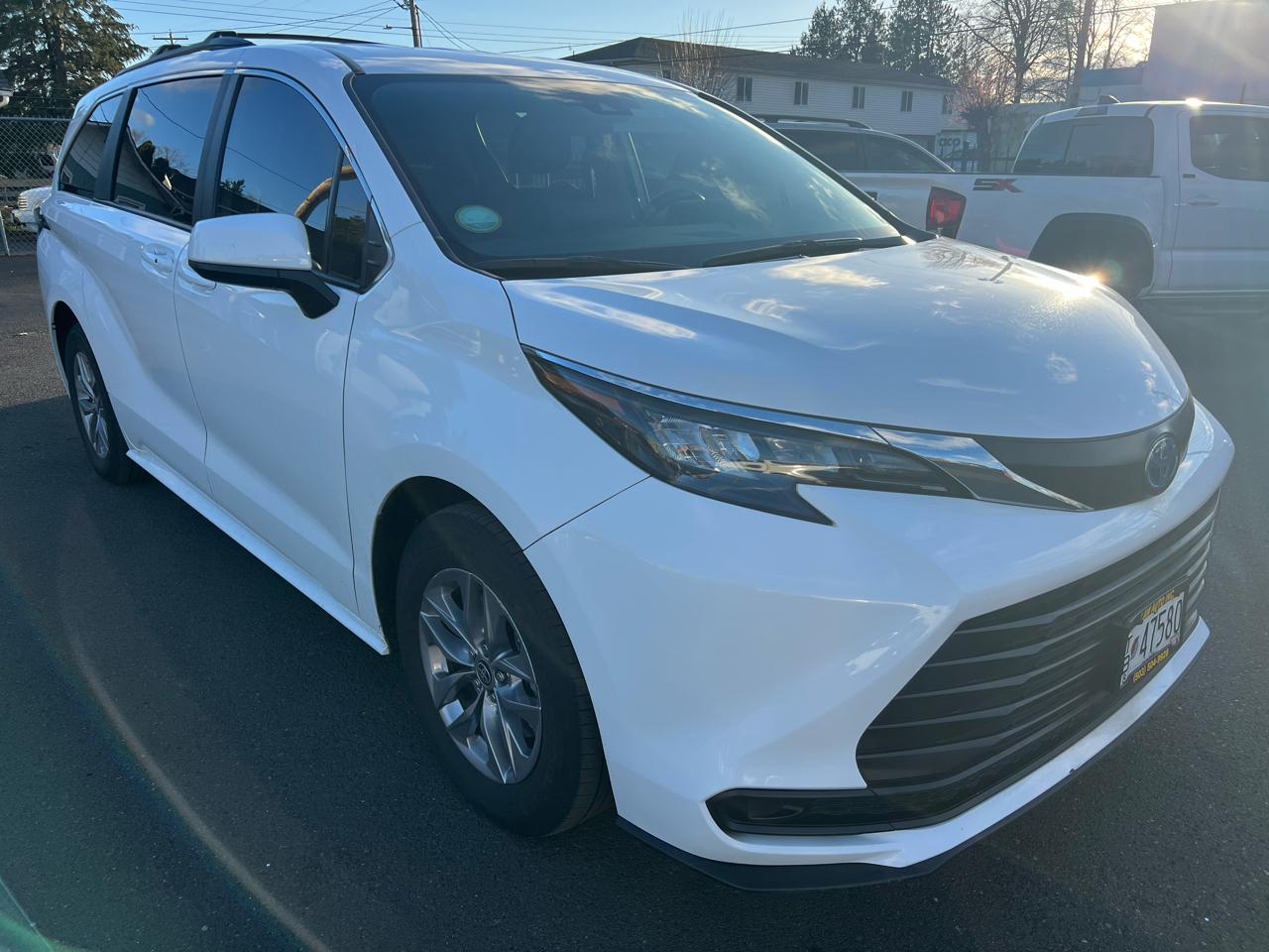 2024 Toyota Sienna LE 8-Passenger AWD