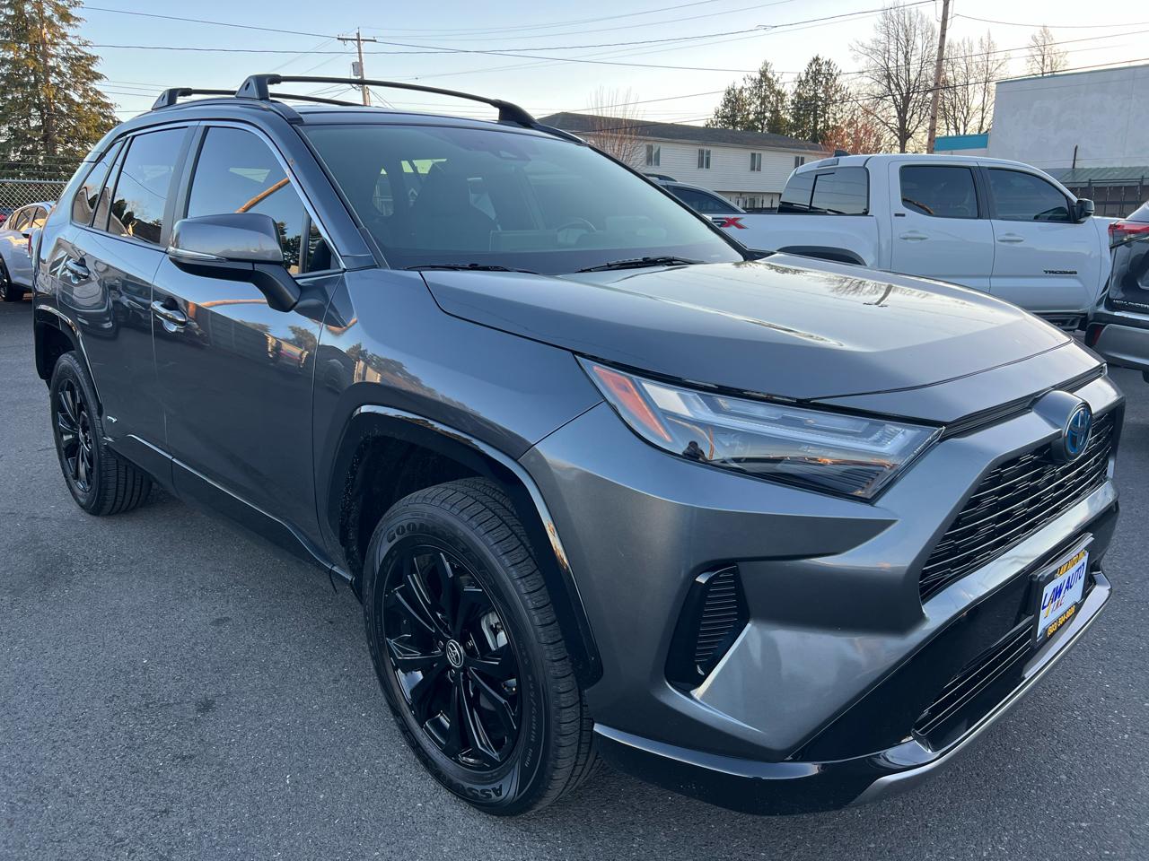 2023 Toyota RAV4 Hybrid SE