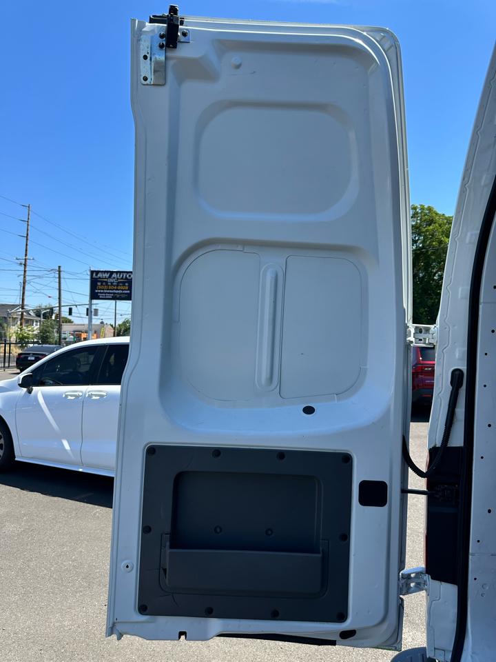 2019 Nissan NV Cargo SV - Photo 11