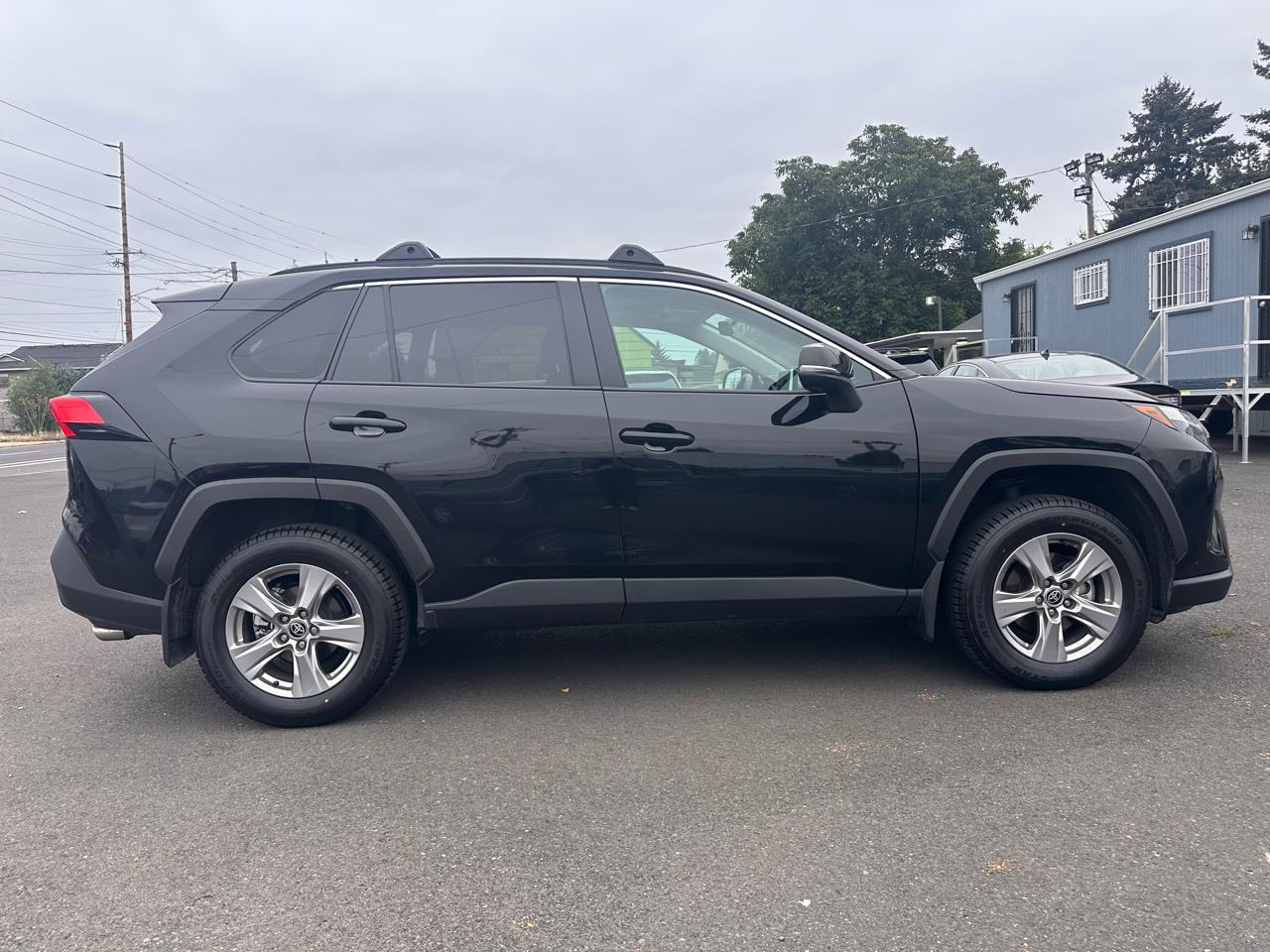 Toyota RAV4 photo 8