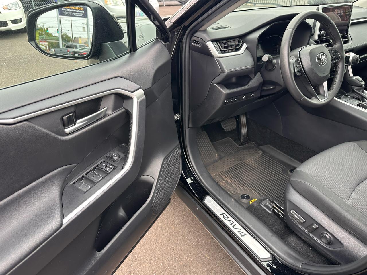 Toyota RAV4 photo 13