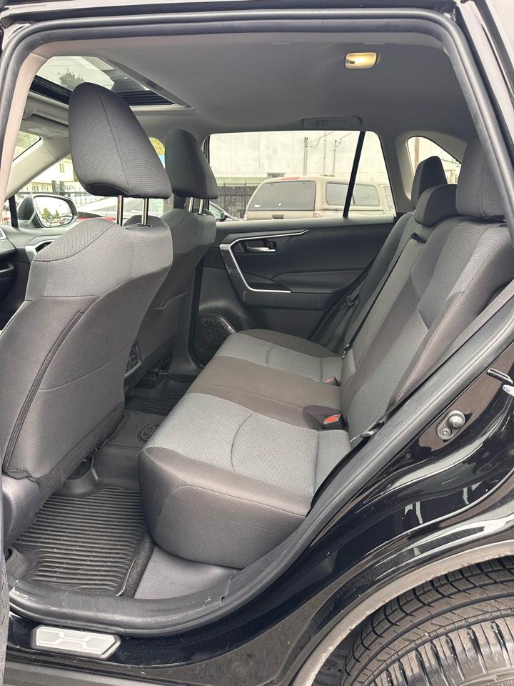 Toyota RAV4 photo 15