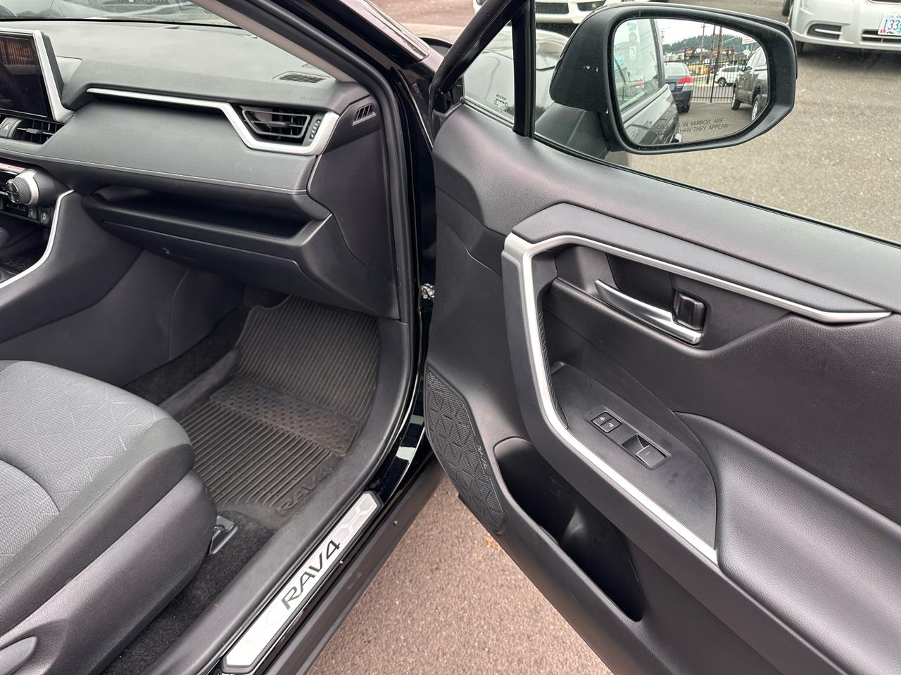Toyota RAV4 photo 17