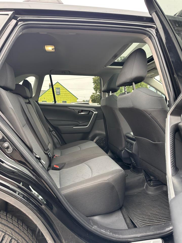 Toyota RAV4 photo 19