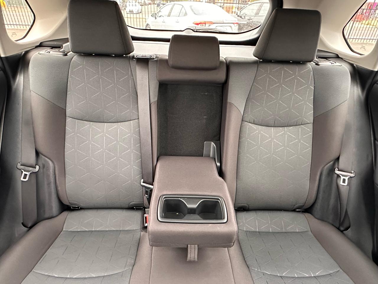 Toyota RAV4 photo 21