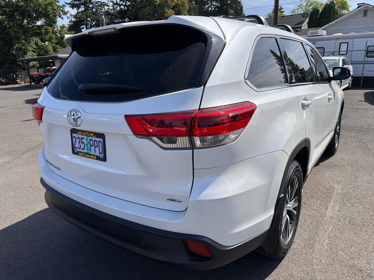 Toyota Highlander photo 5
